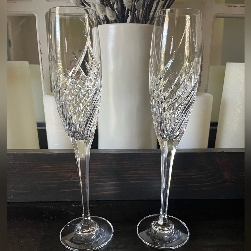 NWOT MIKASA Elegant Crystal Champagne Flutes - Picture 5 of 8